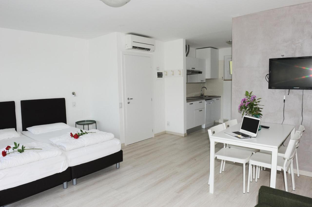 Residence Parco Lago Di Garda Malcesine Exterior photo