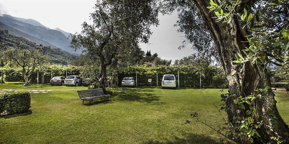 Residence Parco Lago Di Garda Malcesine Exterior photo