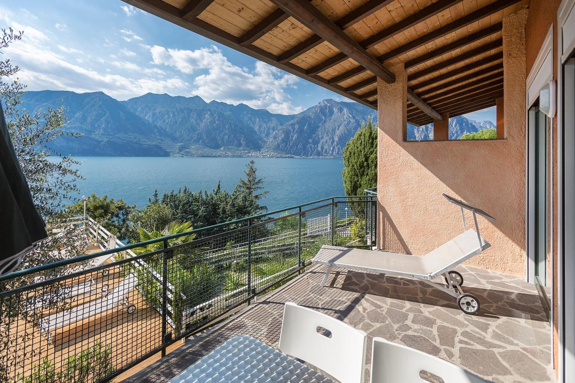 Residence Parco Lago Di Garda Malcesine Exterior photo