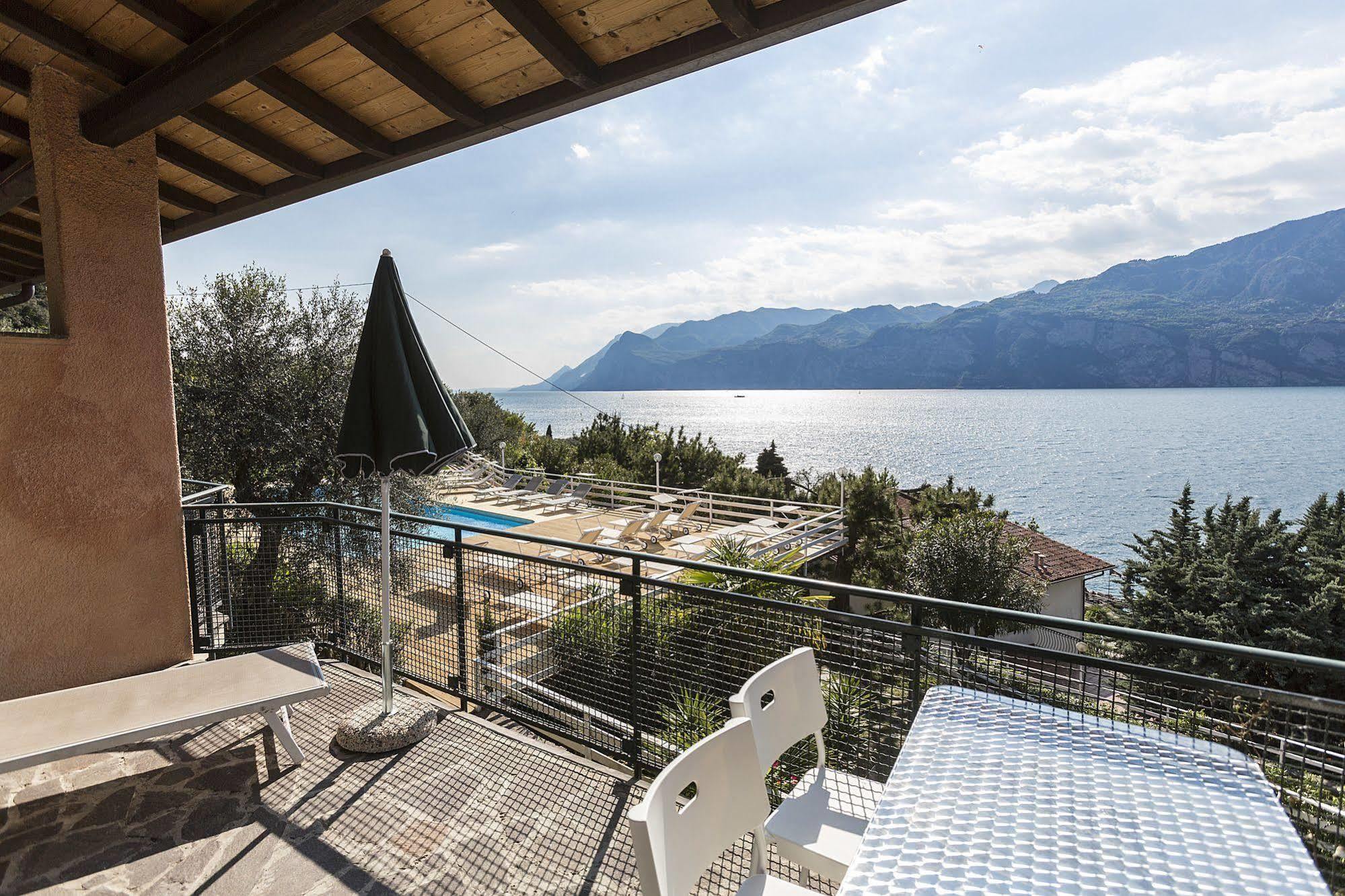 Residence Parco Lago Di Garda Malcesine Exterior photo