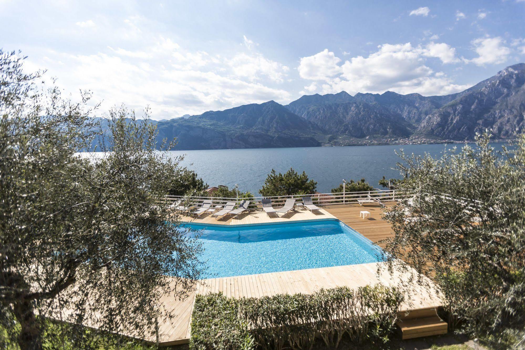 Residence Parco Lago Di Garda Malcesine Exterior photo